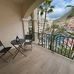 Castle Harbour Cristianos Beautiful With Pool View Daire Los Cristianos (Tenerife)