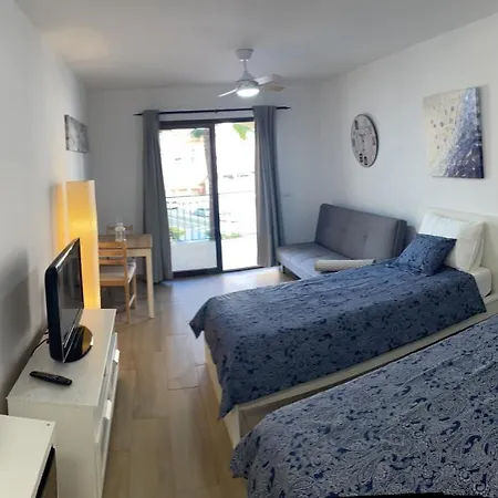 Castle Harbour Cristianos Beautiful With Pool View Daire Los Cristianos (Tenerife)