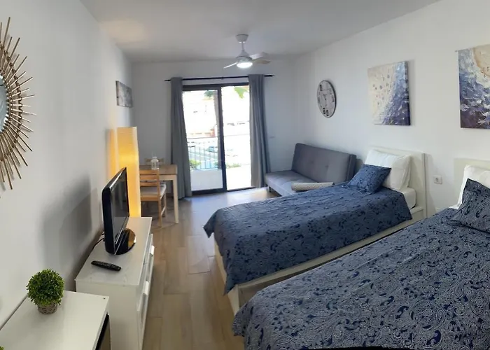 Castle Harbour Cristianos Beautiful With Pool View דירה לוס כריסטיאנוס