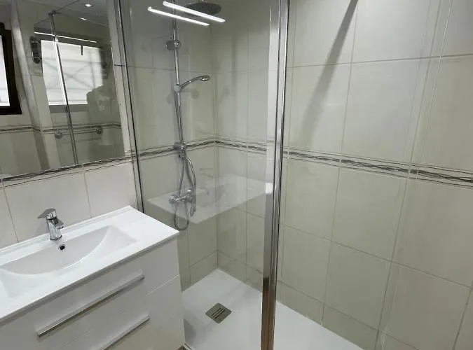 Castle Harbour Cristianos Beautiful With Pool View דירה