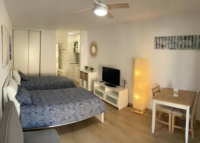 Castle Harbour Cristianos Beautiful With Pool View