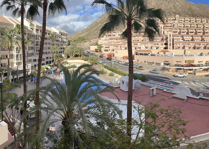 דירה Castle Harbour Cristianos Beautiful With Pool View לוס כריסטיאנוס