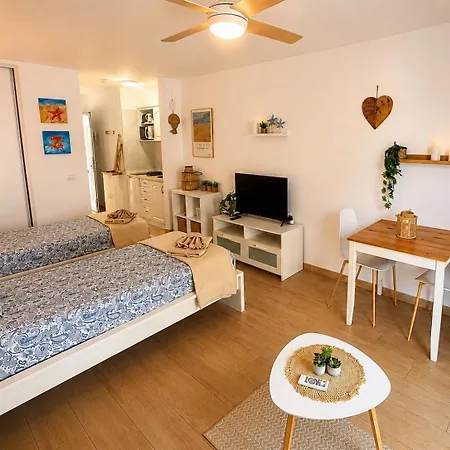 Castle Harbour Cristianos Beautiful With Pool View