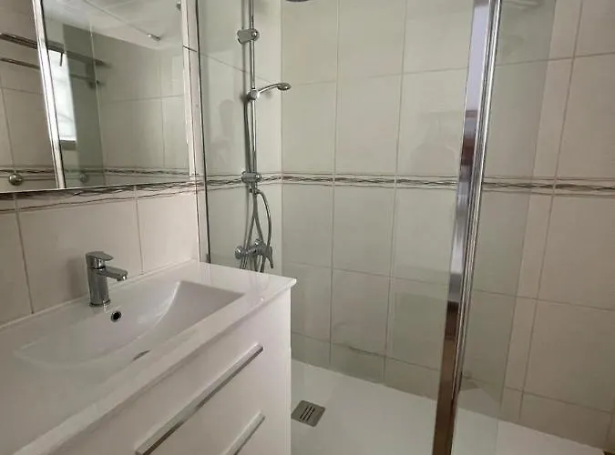 Castle Harbour Cristianos Beautiful With Pool View